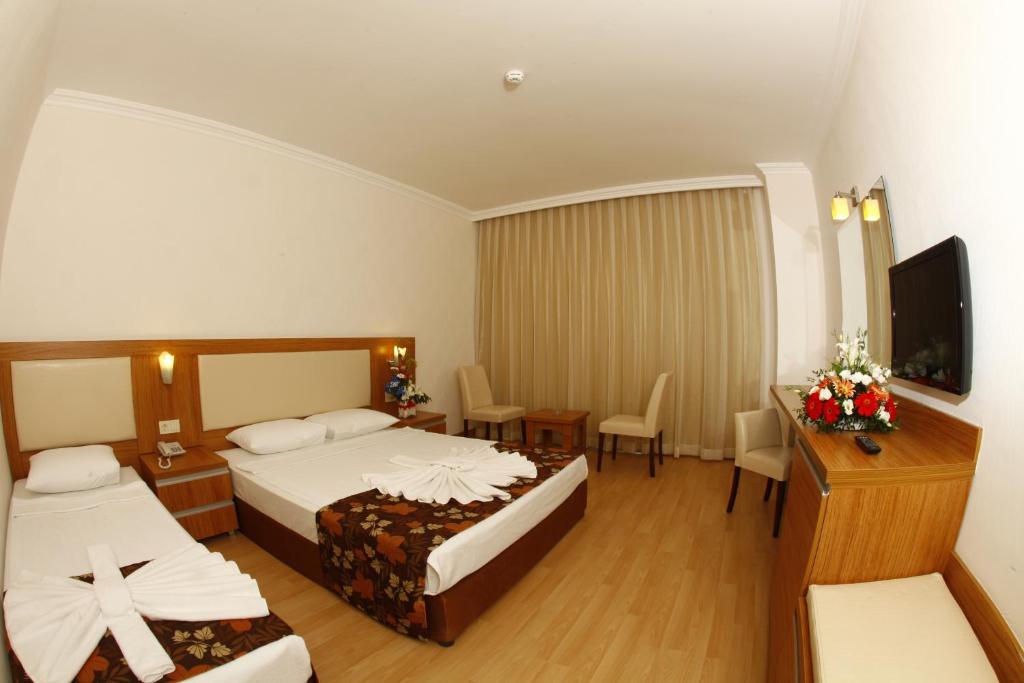 Cenger Beach Resort Spa - All Inclusive — Manavgat