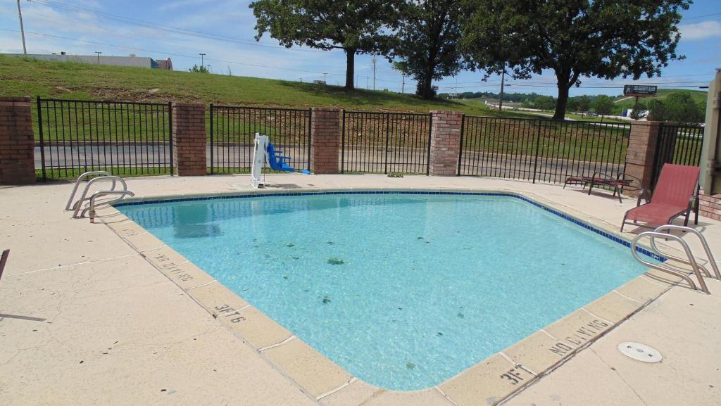 Super 8 By Wyndham Sapulpa/Tulsa Area photo