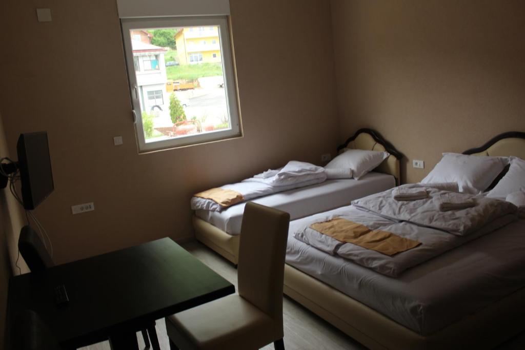 Triple Room with Mountain View