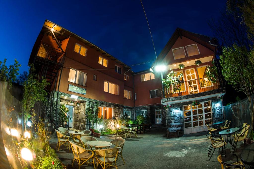 Pensiunea Eden — Hotel in Sinaia