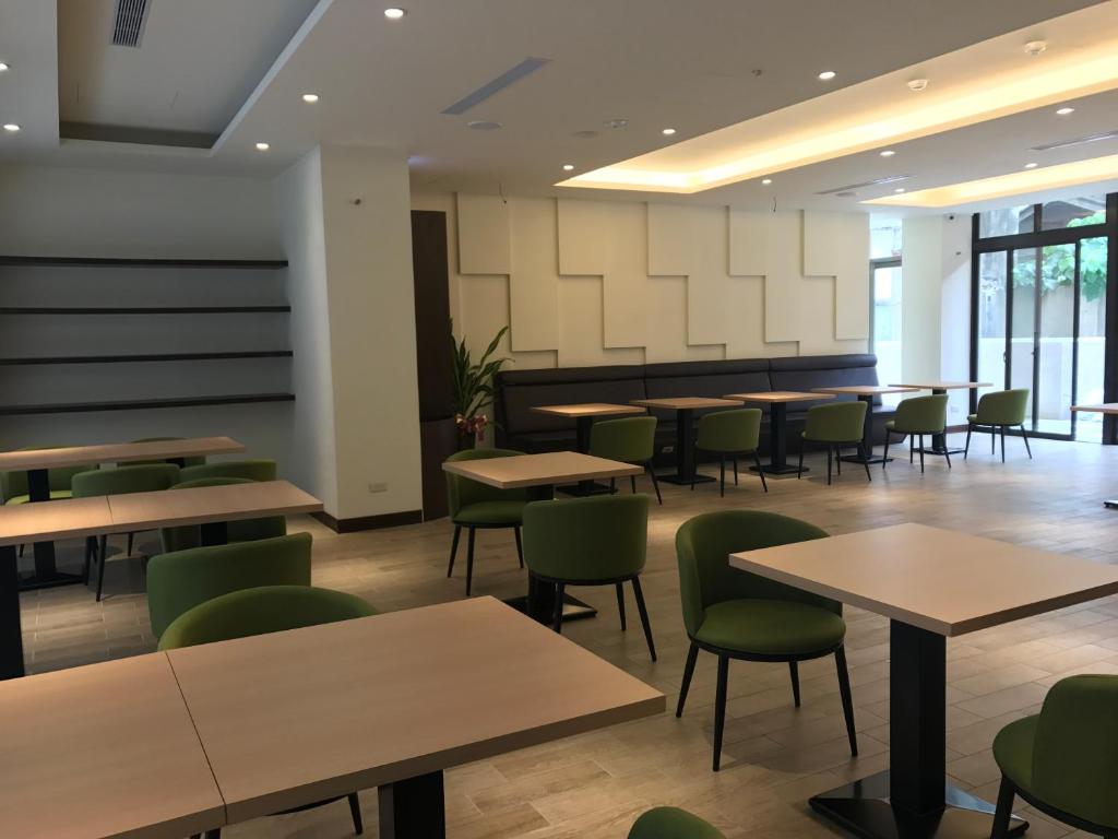 Restaurant, ML HOTEL  in Chiayi