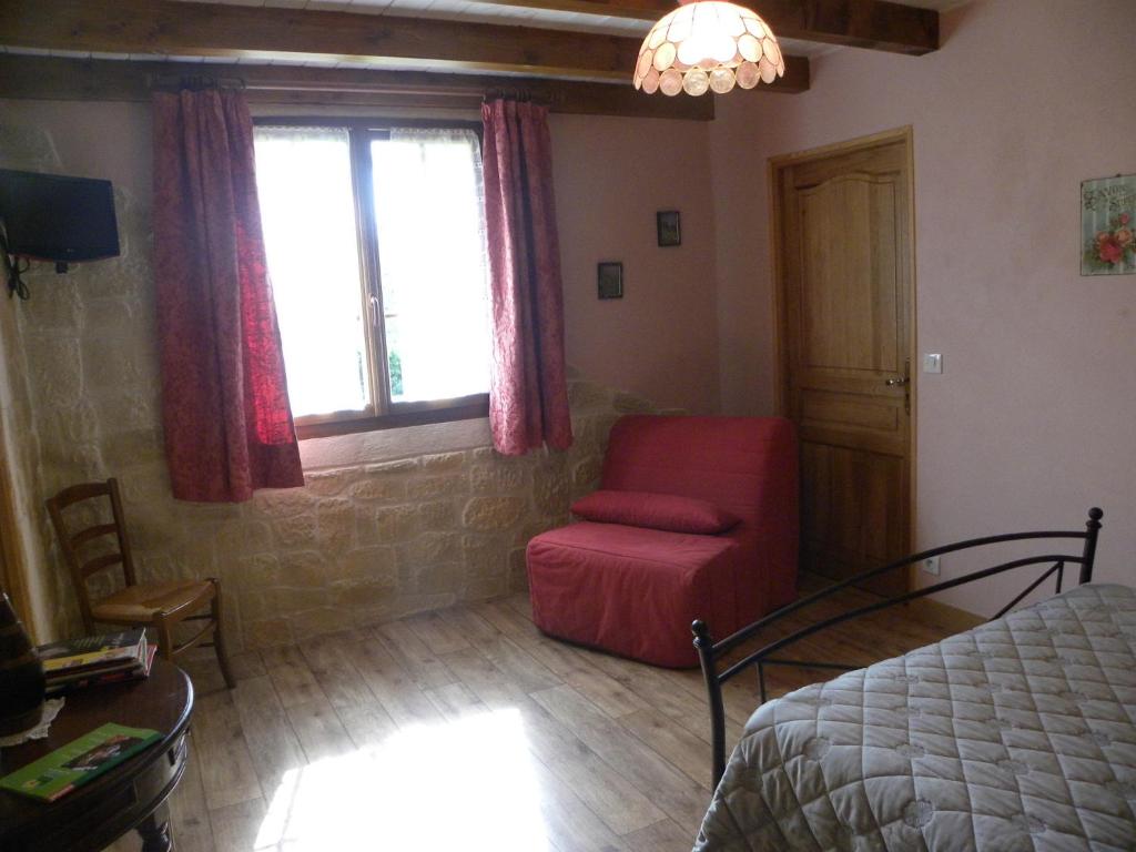Auberge Les Volpilières Gîte Chambres & Table D Hôtes