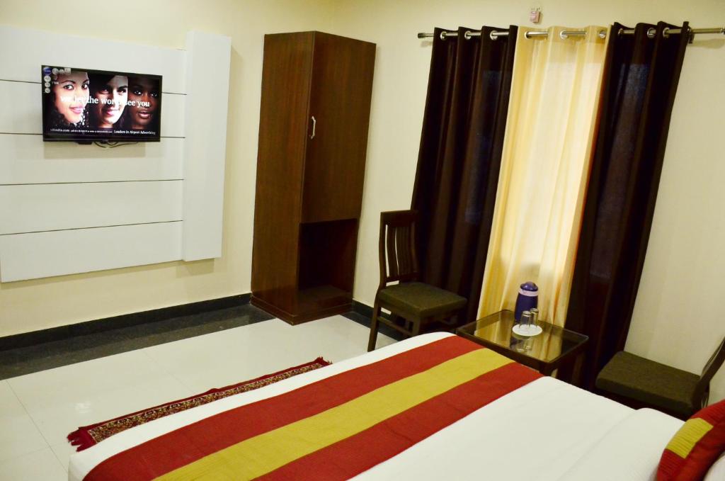 Hotel 49 photo