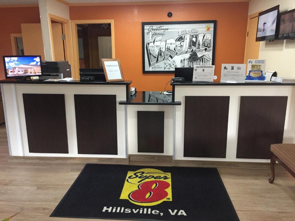 Super 8 By Wyndham Hillsville photo