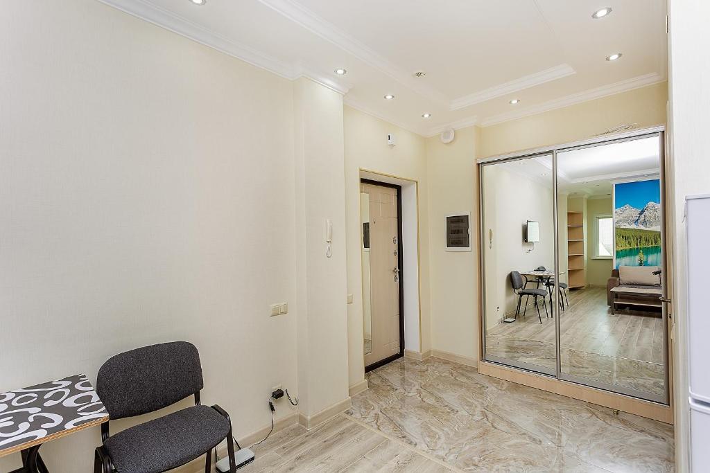 Studio on Dostyq Street 5 photo