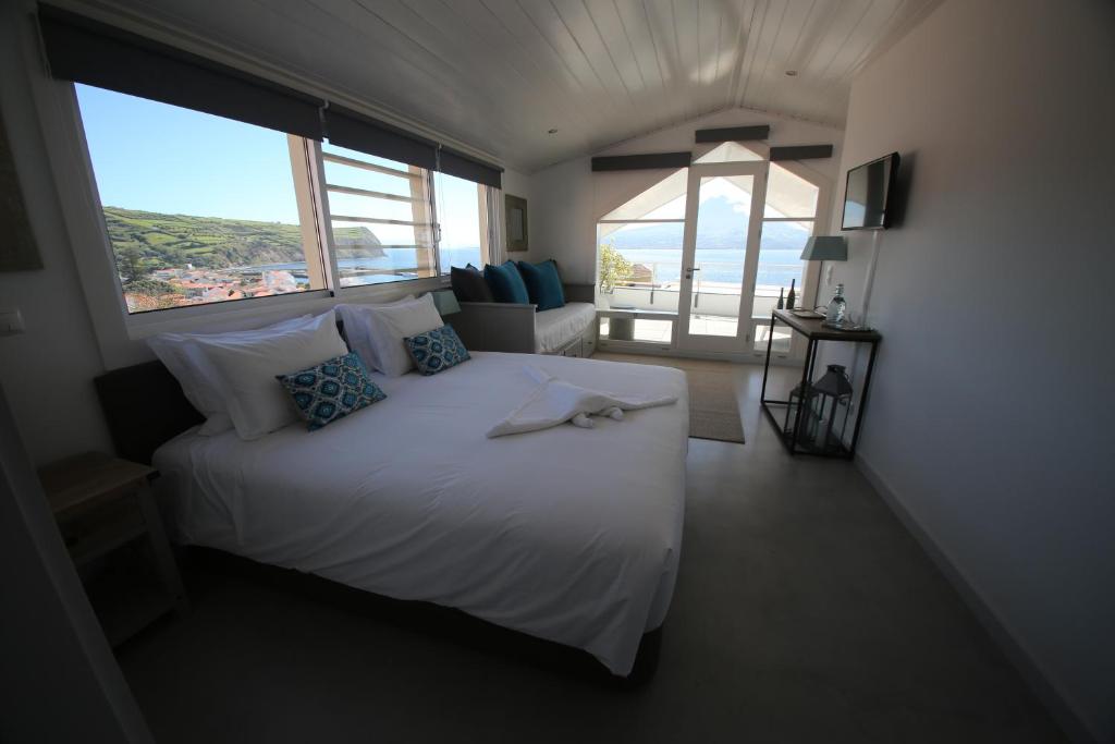 Manta Ray Lodge photo