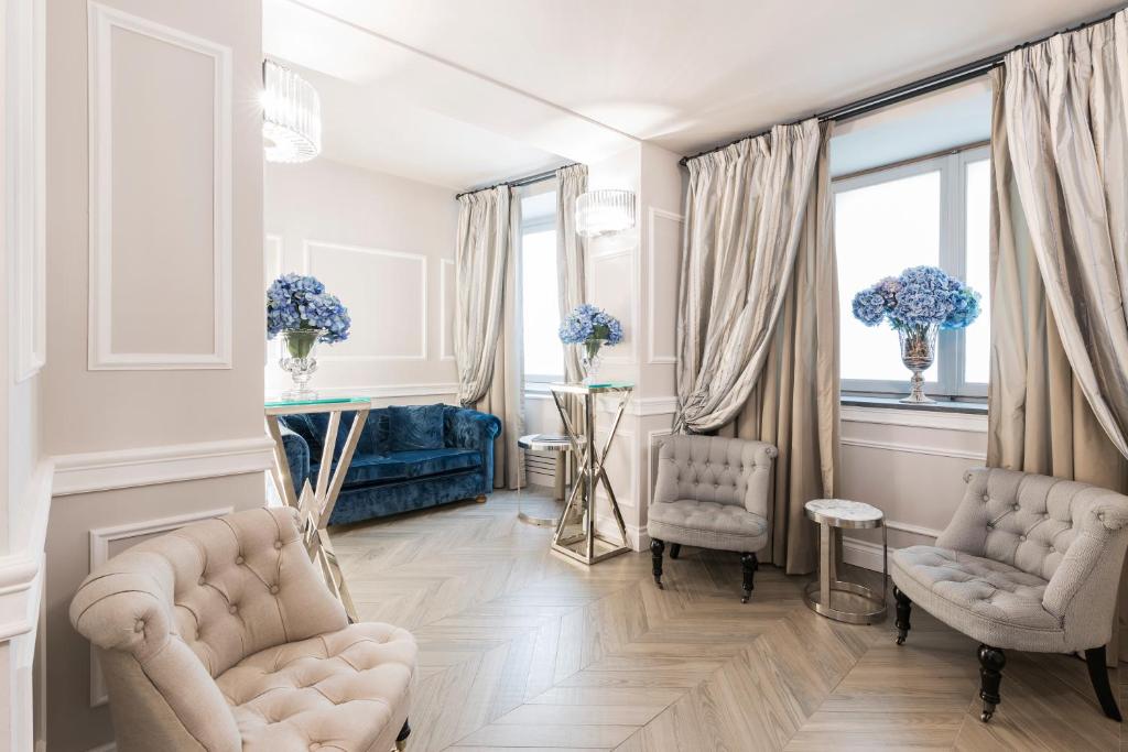 Shared lounge/TV area, FH Hotel Calzaiuoli in Florence