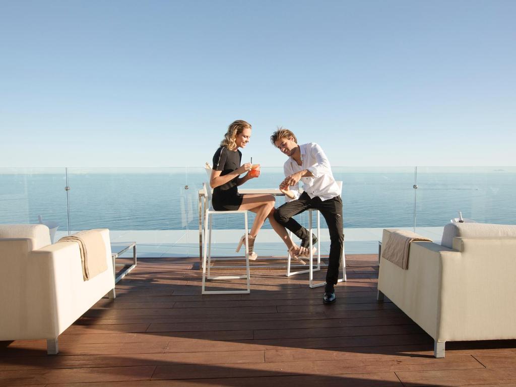 อาหารและเครื่องดื่ม