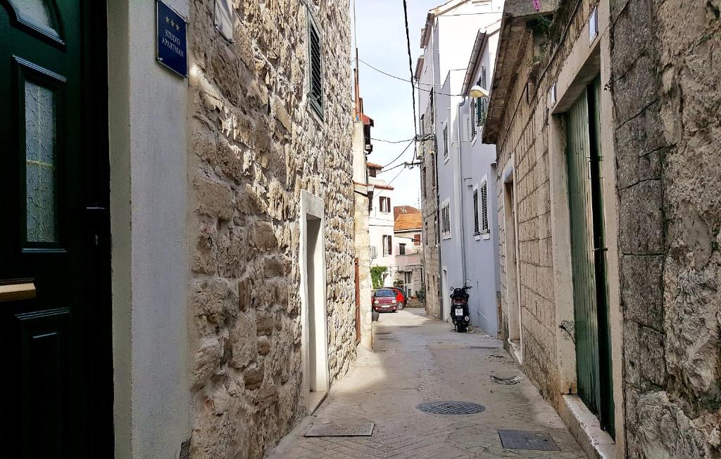 Stone House Varos Apartments photo