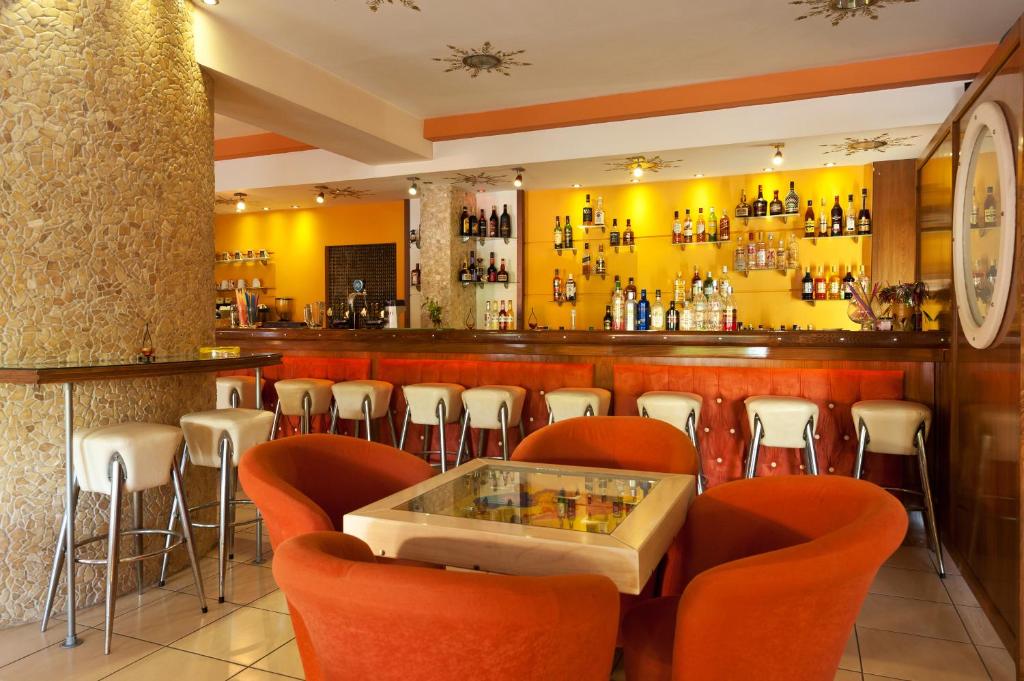 Alea Hotel Apartments — Restaurant & bars in Ialyssos, South Aegean