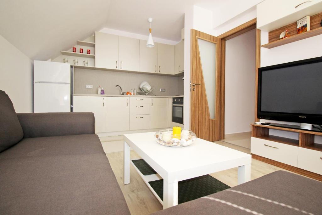 Lilly`s Apartments photo