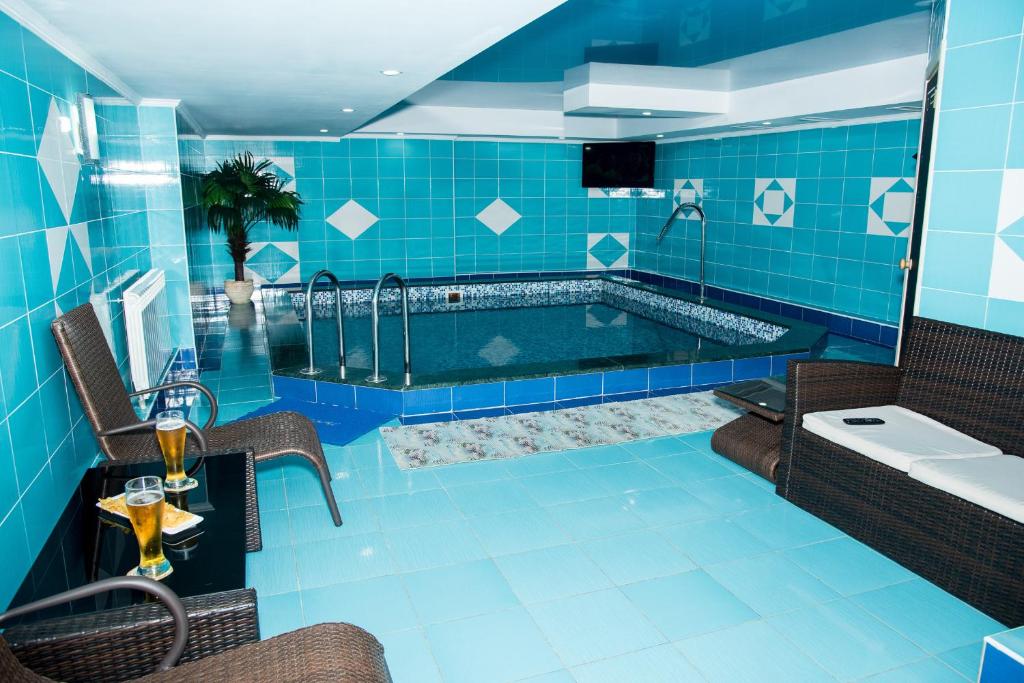 Kavkaz Hotel