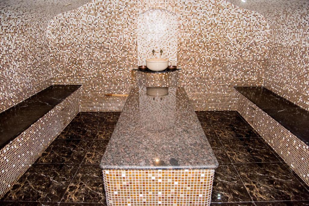 Kavkaz Hotel