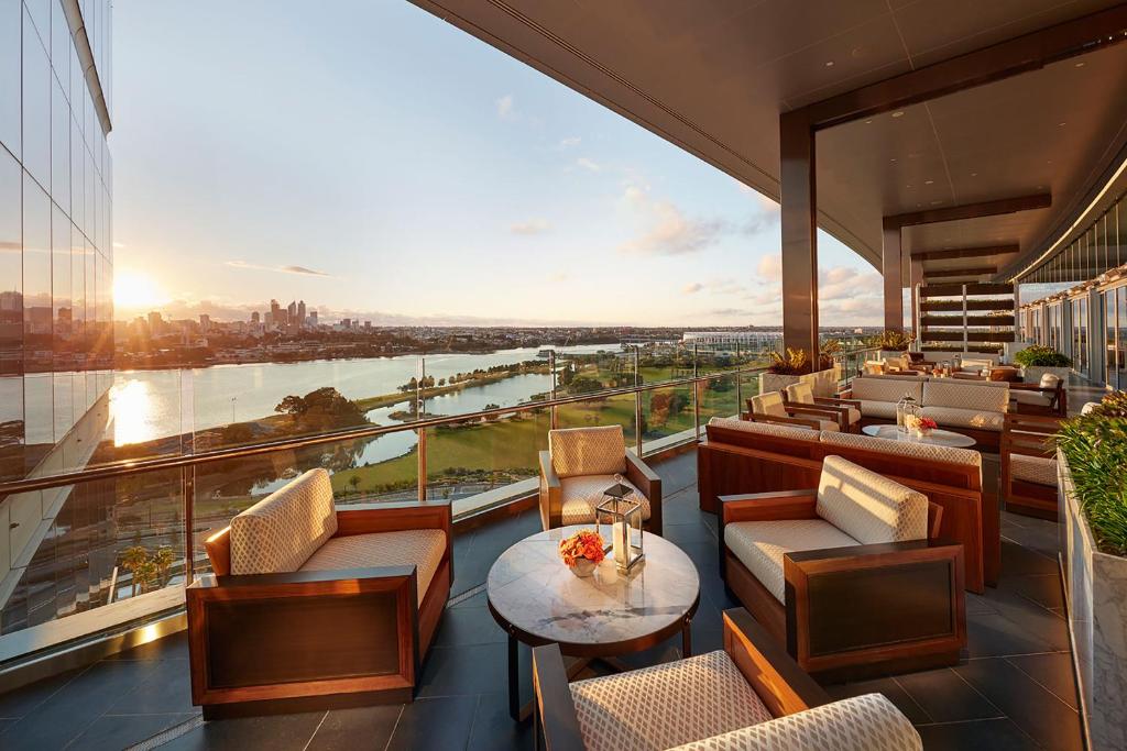 Bar/lounge, Crown Towers Perth in Perth