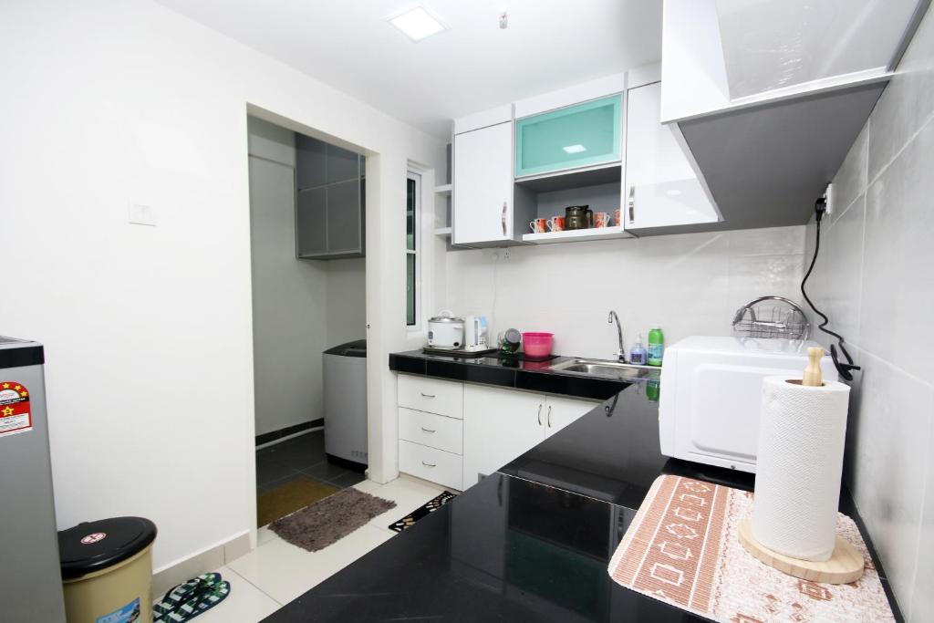 Kitchen, Husna Apartment DPerdana Kota Bharu in Kota Bharu