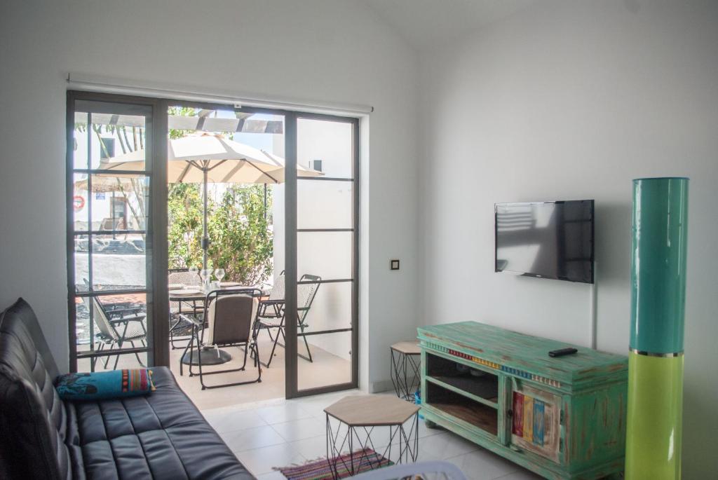 Charming and Cosy Bungalow - 3