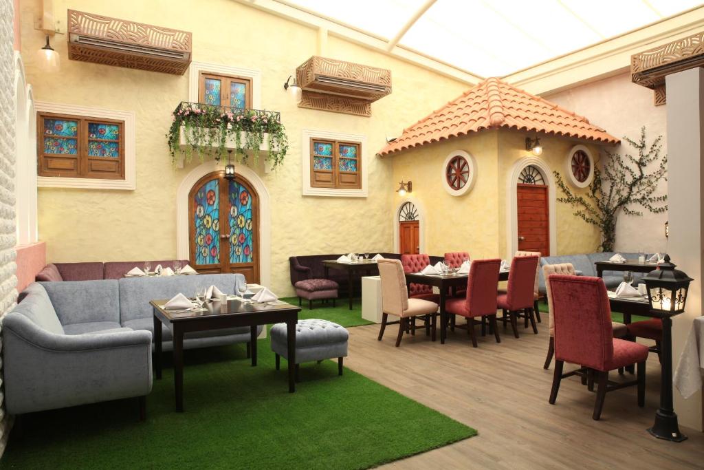 Restaurant, Swiss International Royal Hotel Riyadh in Riyadh