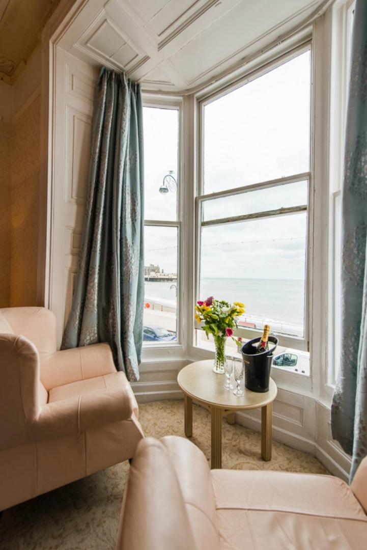 Gwesty'r Marine Hotel & Spa 전경