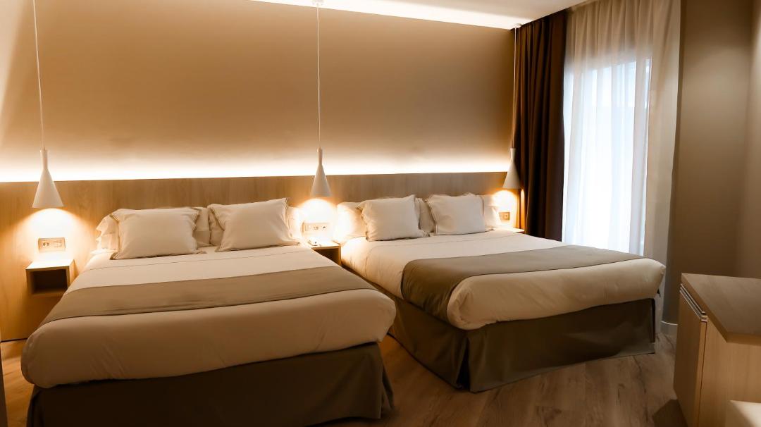 Hotel Bernat II 4 Sup 전경
