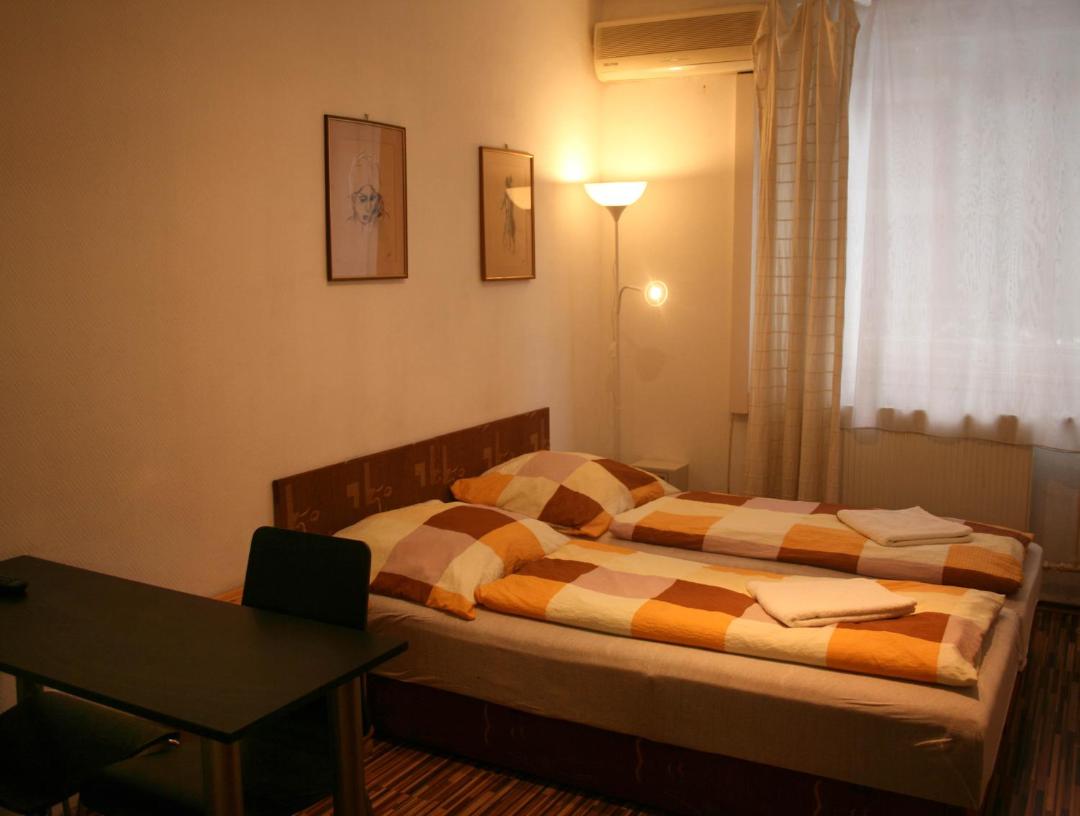 Margaret Bridge Studio Apartment 전경