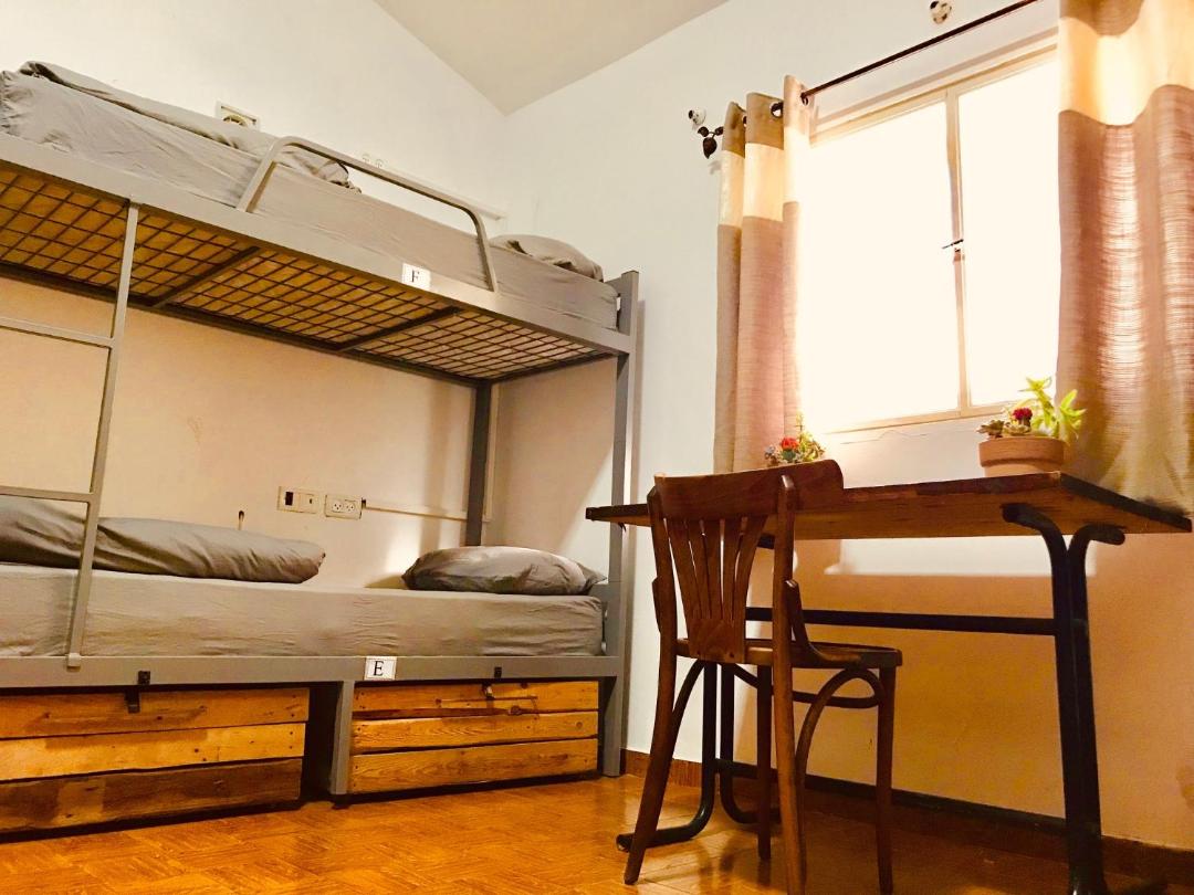 Al Yakhour Hostel 전경