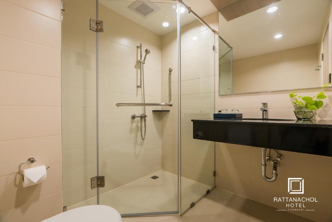 라타나촐 호텔 전경