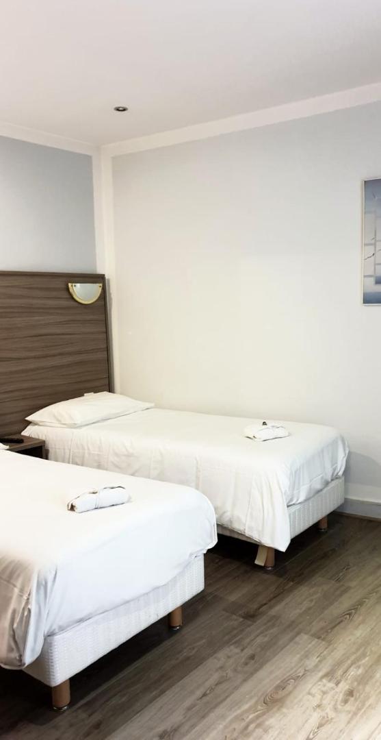 Panam Hotel PARIS GAMBETTA- Place Gambetta-Mairie du 20 emme 전경