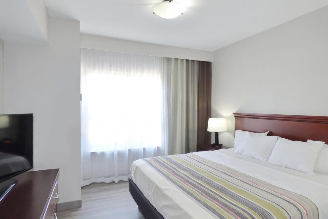 Country Inn & Suites by Radisson Biloxi-Ocean Springs MS 전경