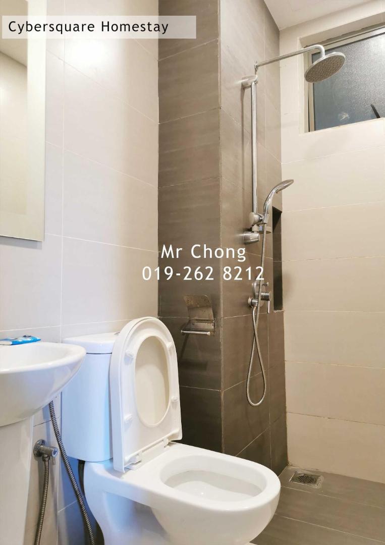 Cybersqaure Studio Suites with Netfilx 10 min walking distance to McD 전경