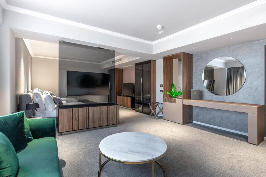 Hotel Kristal Focsani 전경