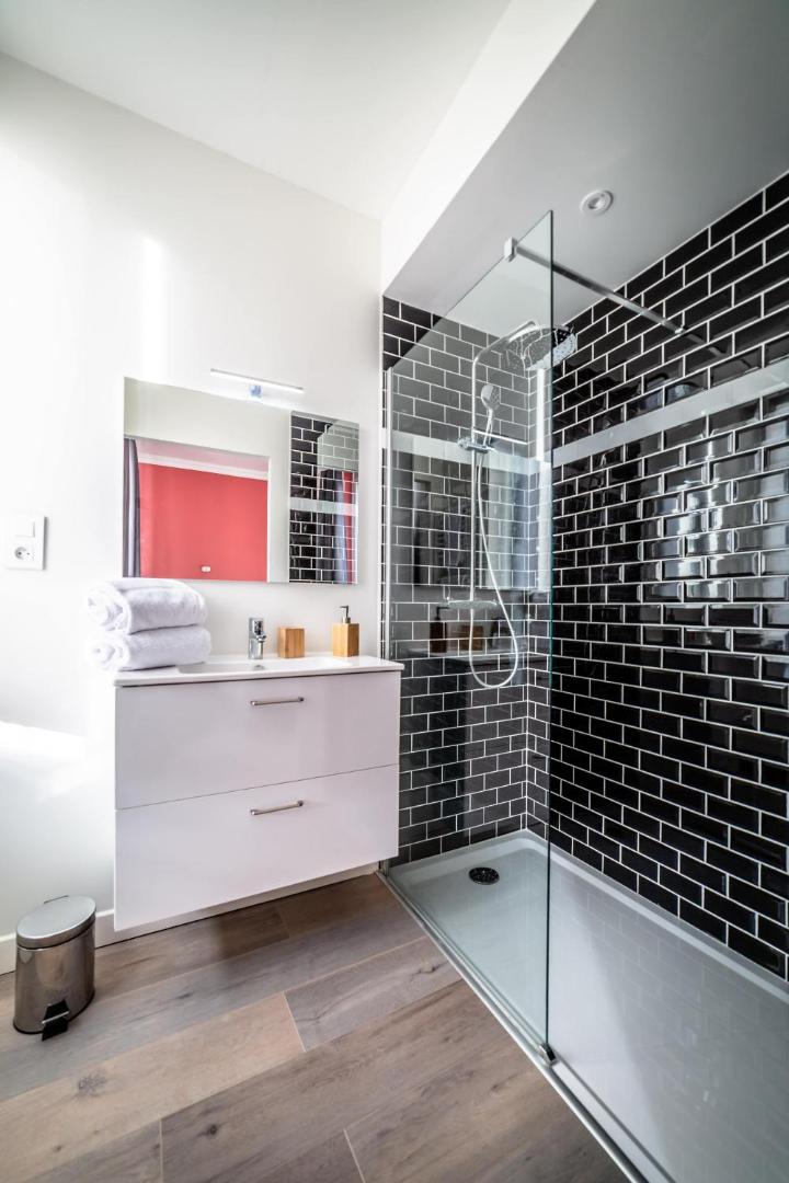 Le Centre Tenant Eternel - 3 suites 전경