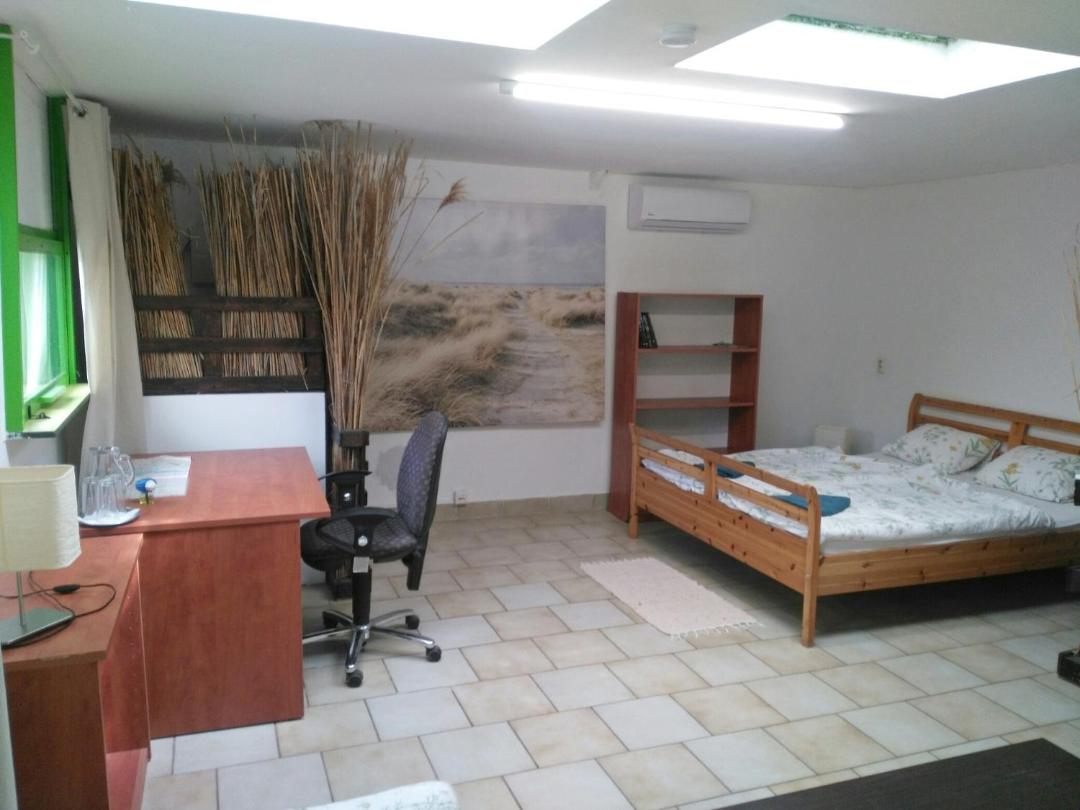 Rastlinky.sk Greenhouse Guestrooms 전경