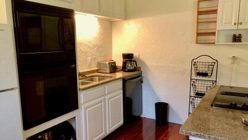High Grade - Affordable Near Mendenhall Glacier Trails and Conveniences -DISCOUNT ON TOURS 전경