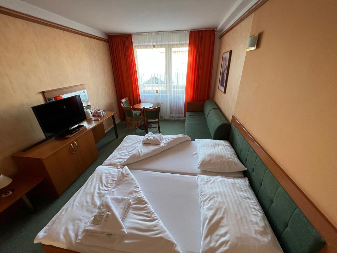 YURA hotel Celadna BAZEN A SAUNY ZDARMA 전경