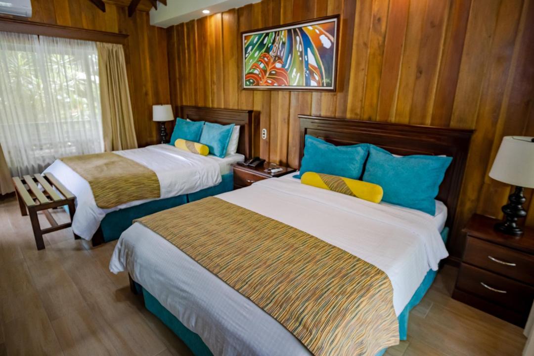 Hotel Lomas del Volcan 전경