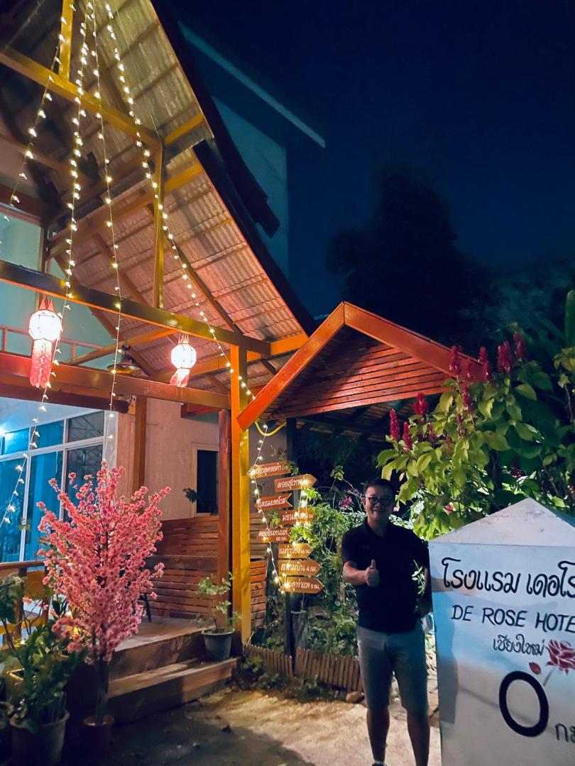 치앙마이 공항의 12m² 침실 9개 프라이빗 욕실 1개 De Rose Hotel Chiang Mai 전경