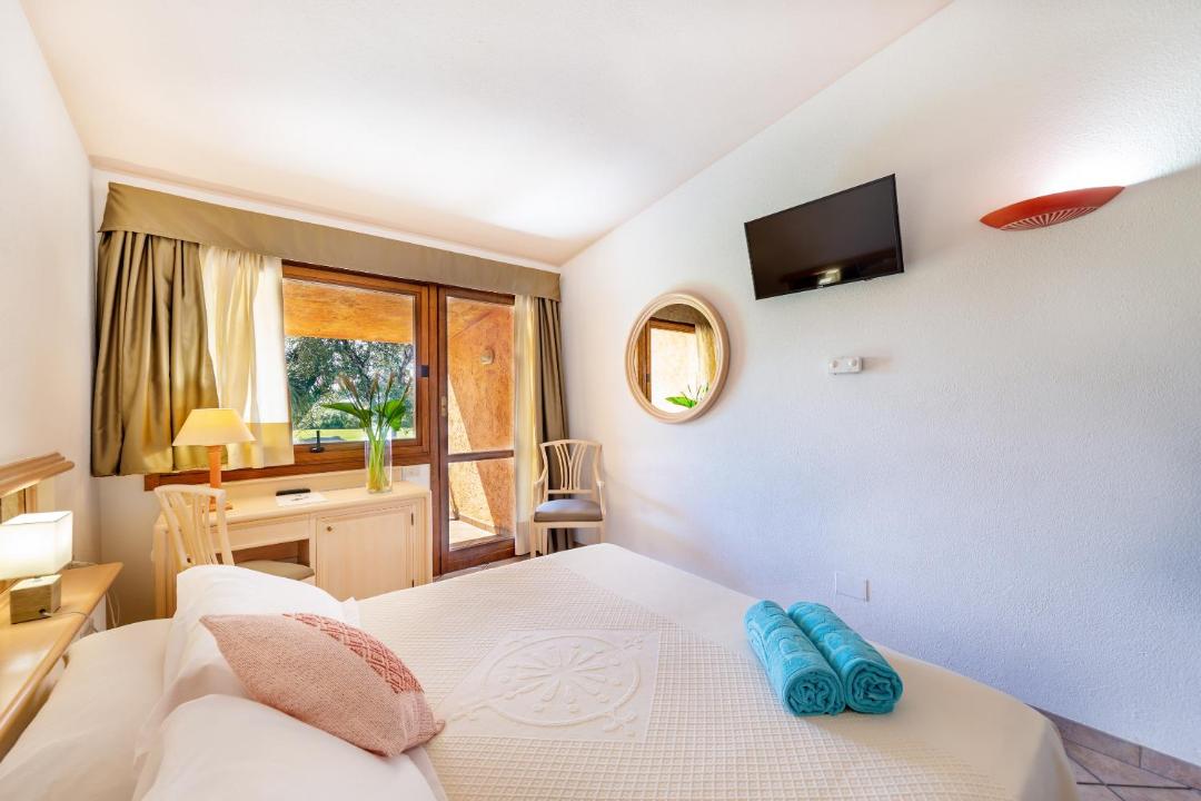 Sant'Elmo Beach Hotel 전경