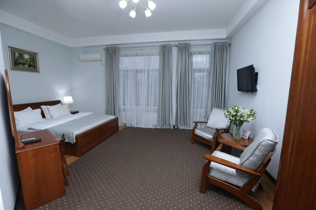 Khujand Grand Hotel 전경