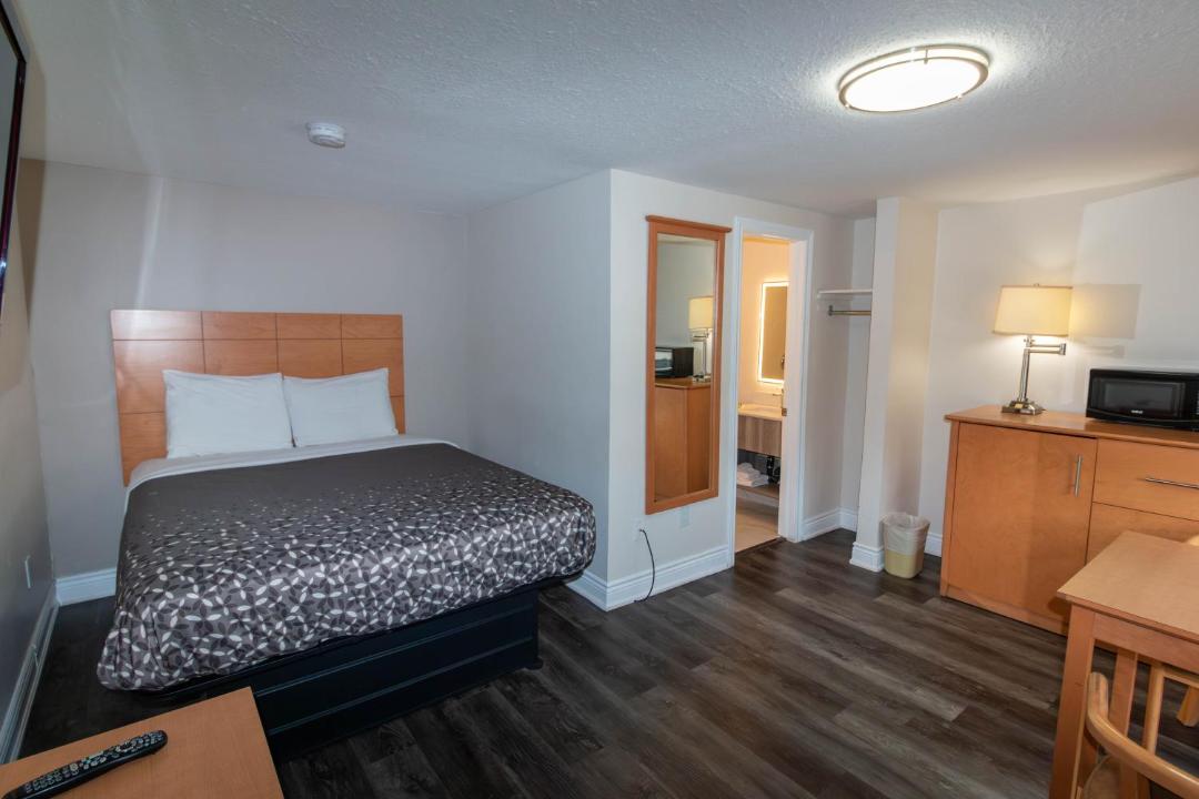 Borden Inn and Suites 전경