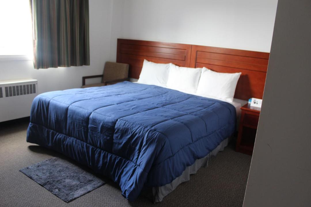 Esterhazy Motor Hotel 전경