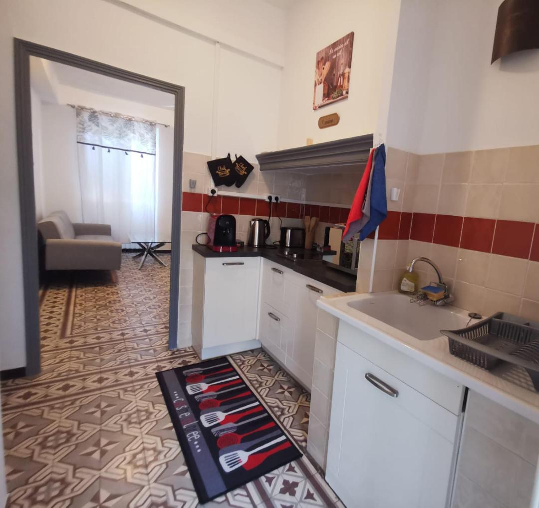 Petit appart entier au cur des REMPARTS - Netfix et connection fibre gratuits 전경