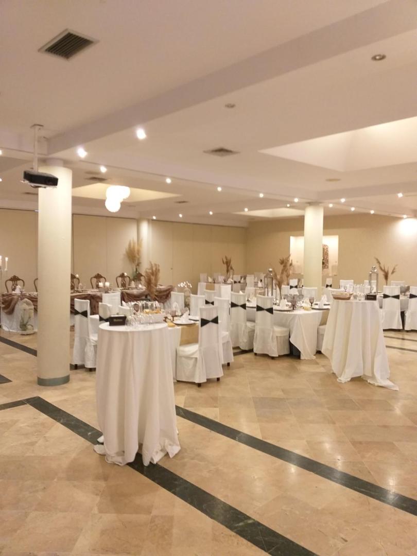 Hostal Restaurante Dulcinea de El Toboso 전경