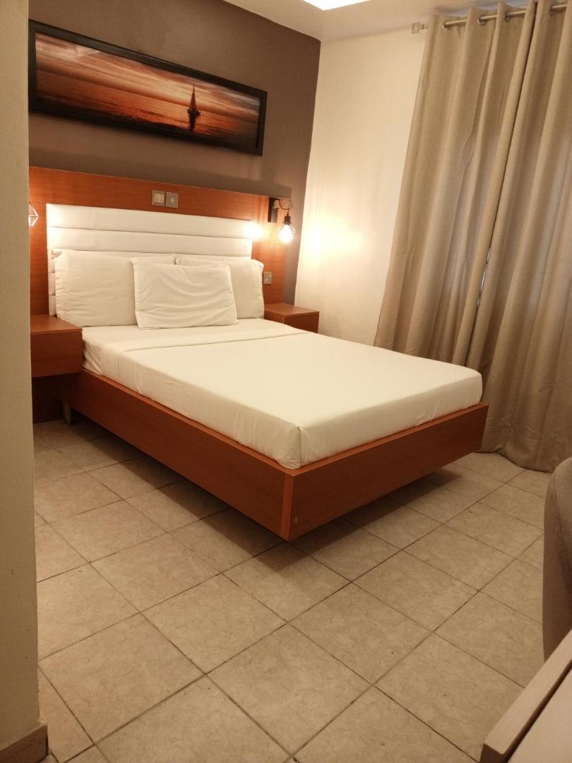 First International Inn Downtown 전경