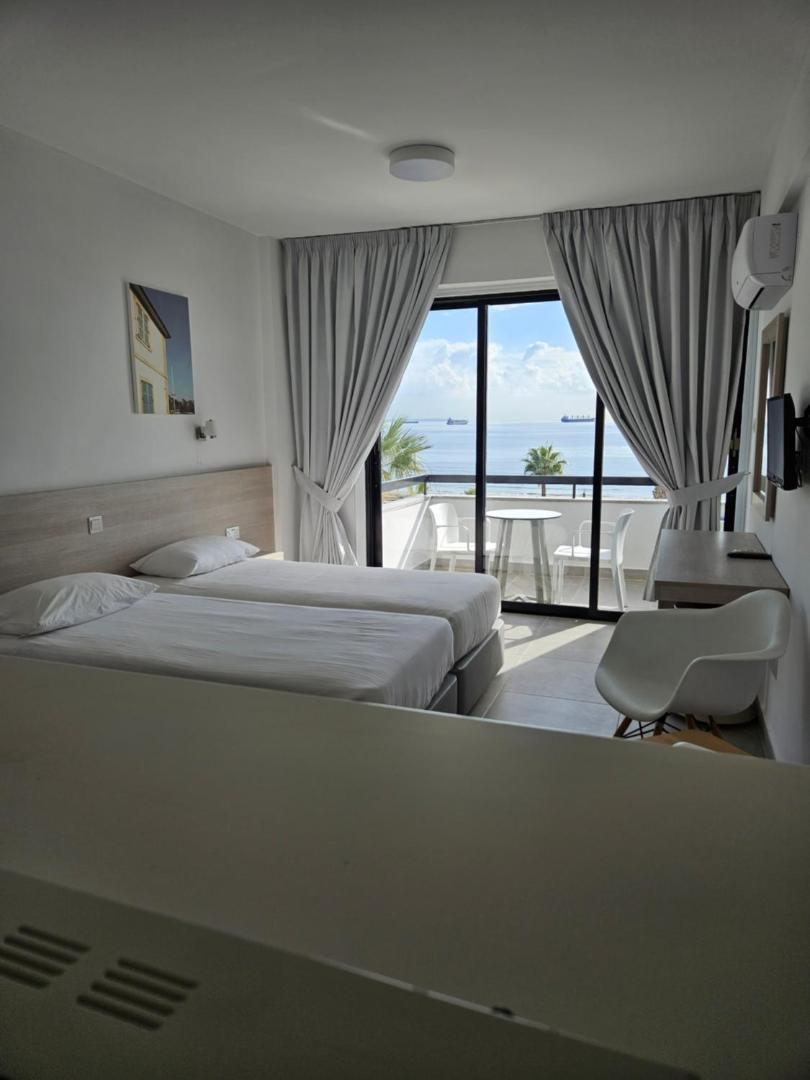 Les Palmiers Sunorama Beach Apartments 전경