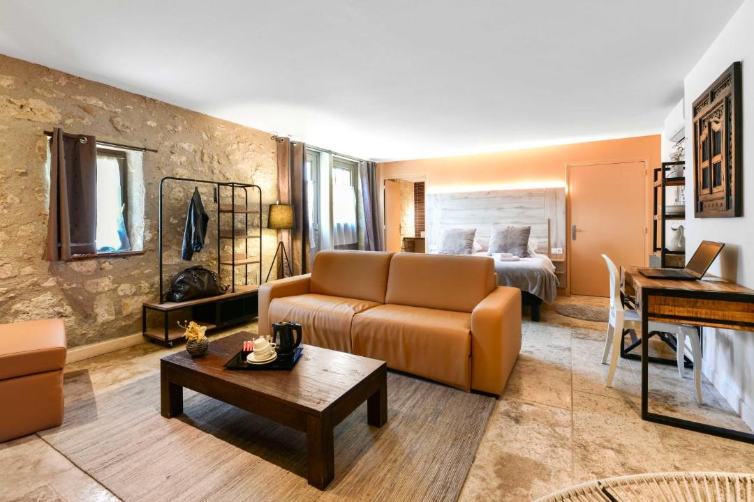 Logis L'Auberge de Larressingle 전경