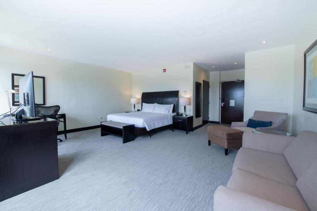 힐튼 가든 인 과나카스테 에어포트 전경