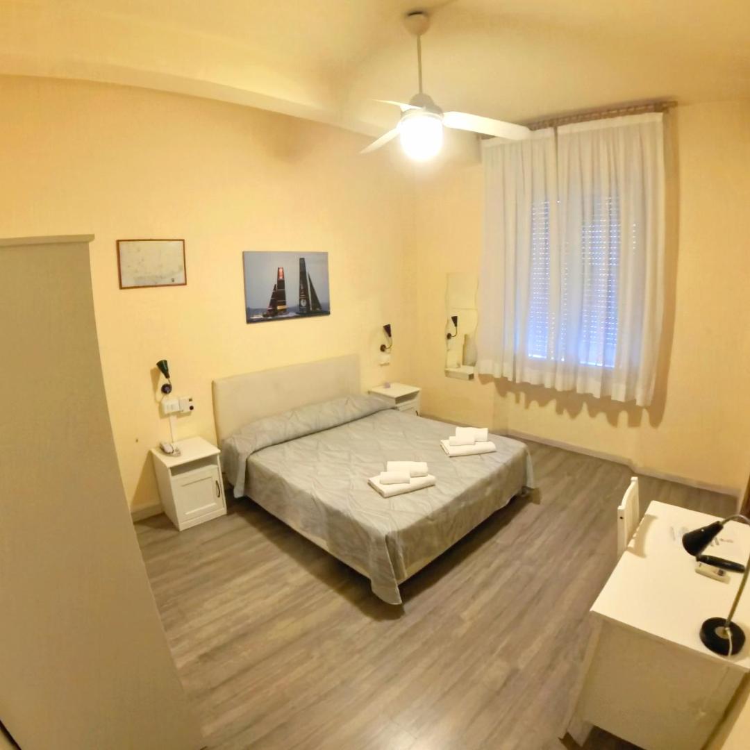 Giappone Inn Parking Hotel 전경