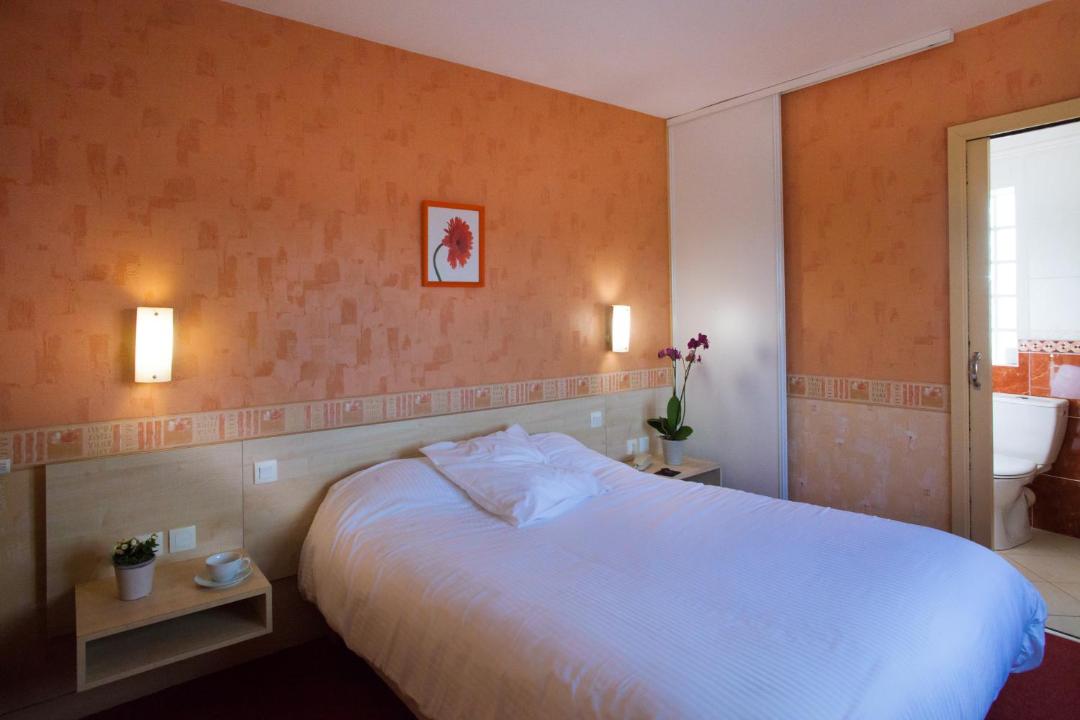 Logis Hotel Restaurant Le Commerce 전경