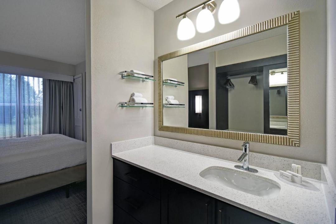 Residence Inn by Marriott Louisville Airport 전경