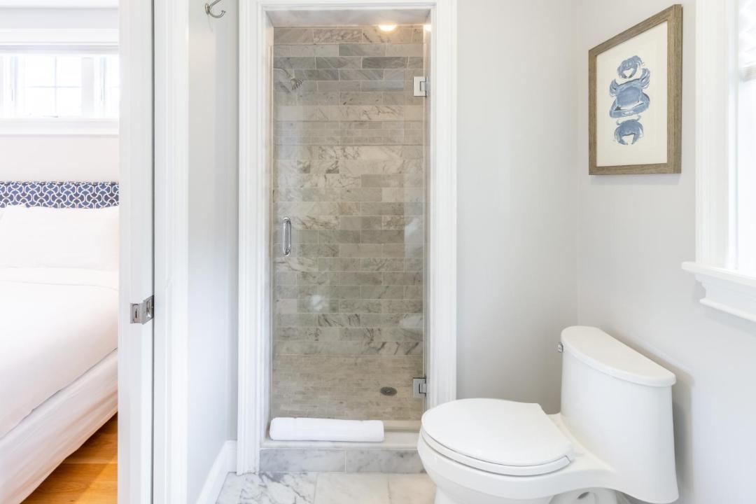 The East Island Reserve Hotel 전경